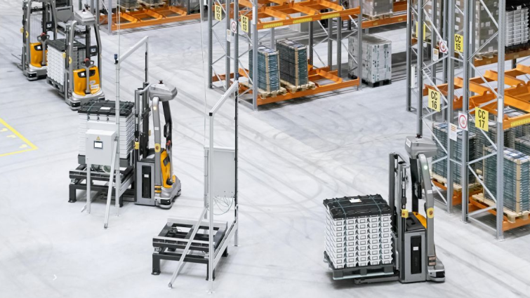 STILL automatizuje sklad Yusen Logistics